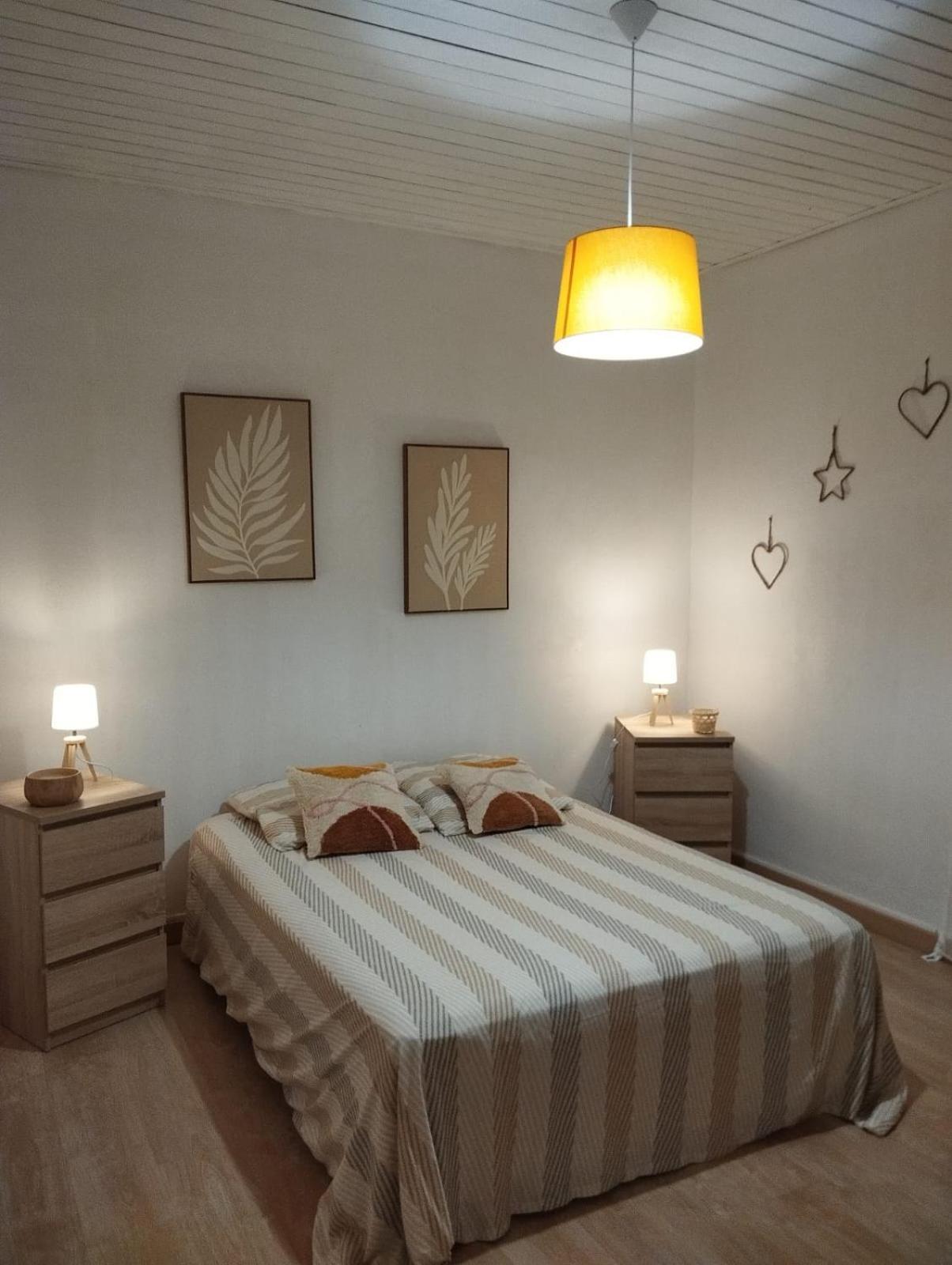 Maison Deux Chambres Avec Jardin A 100M De L'Ocean 莱萨布勒-多洛讷 外观 照片