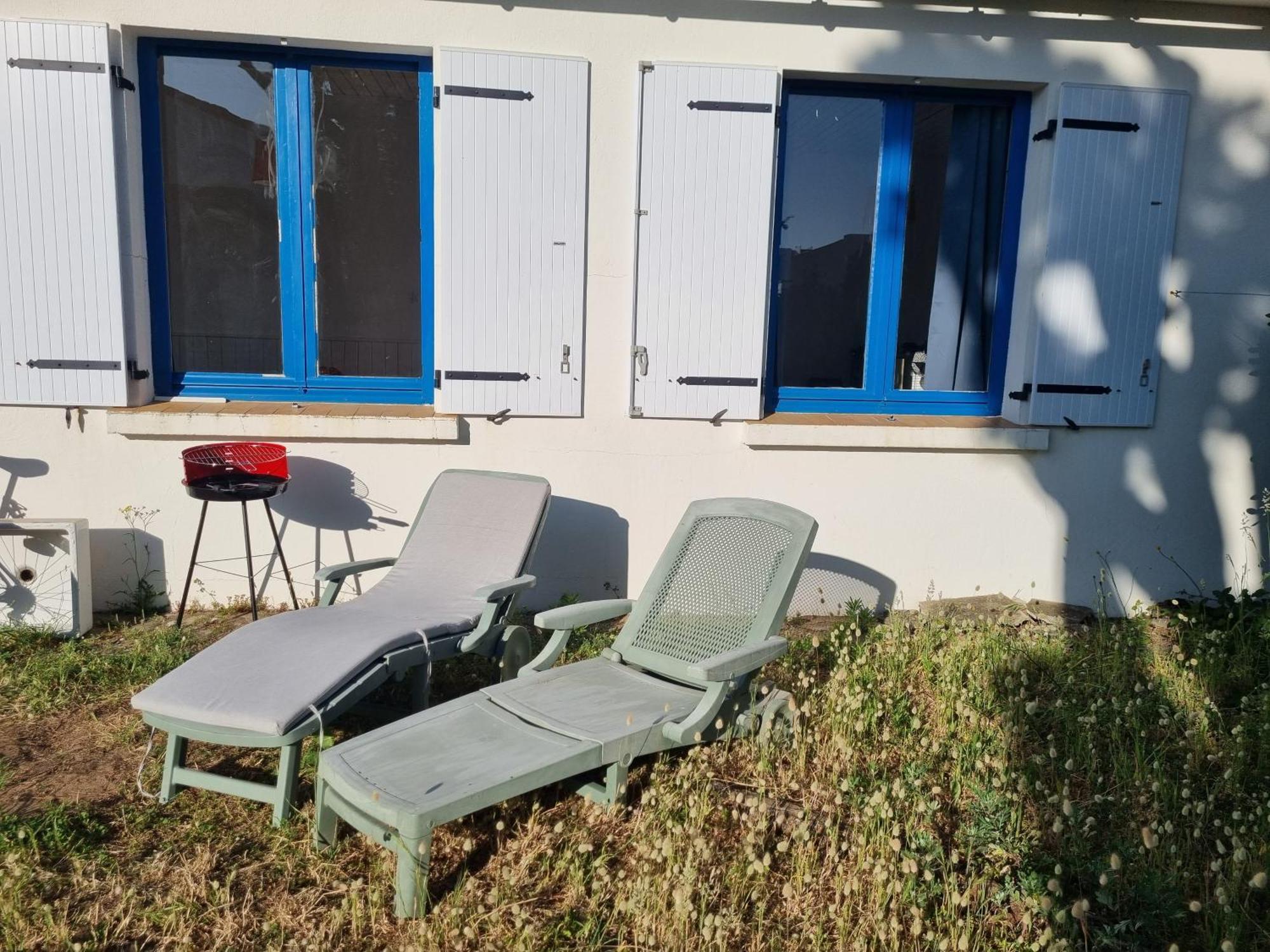 Maison Deux Chambres Avec Jardin A 100M De L'Ocean 莱萨布勒-多洛讷 外观 照片
